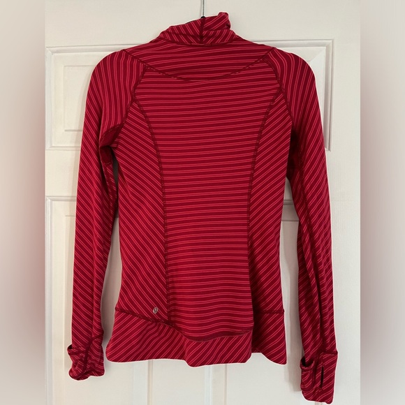 Lululemon women’s long sleeve top - size 6 - Picture 4 of 4